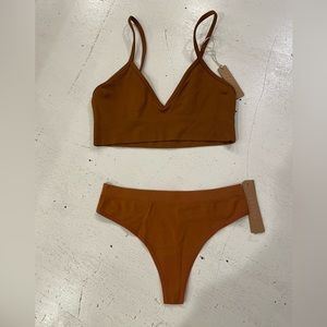 NWT SKIMS SMOOTHING SEAMLESS BRALETTE & THONG COPPER/BRONZE